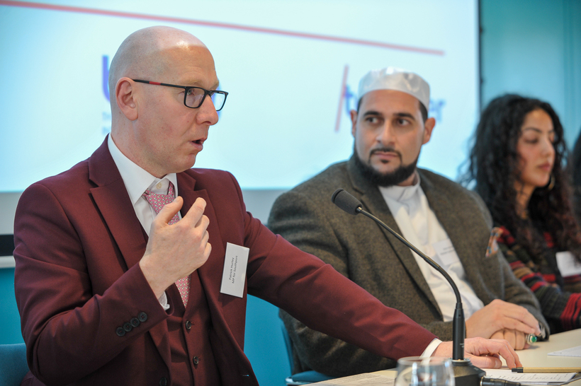 Faith communities can learn from this report about how to improve community cohesion. Photo: Michael Preston for Quakers in Britain.